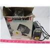 Image 1 : LOT INCLUDING CAMERA AND SLIDE VIEWER (KODAK BROWNIE REFLEX, PANA-VUE 1)
