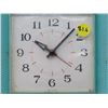 Image 2 : ELECTRIC CLOCK (RETRO) *MADE IN CANADA*