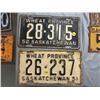 Image 1 : LOT OF 2 *1951, 1952 SASK LICENSE PLATES