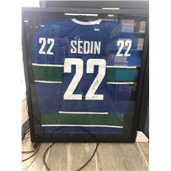 DANIEL SEDIN SIGNED VANCOUVER CANUCKS FRAMED HOCKEY JERSEY (BECKETT COA)