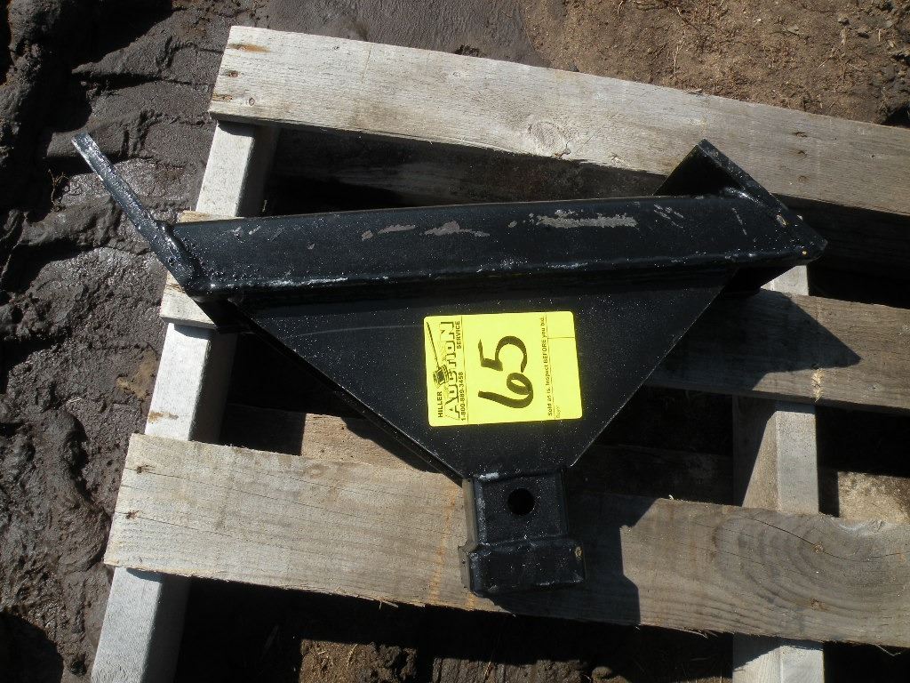 Single sided receiver hitch for skidloader/loaderNew