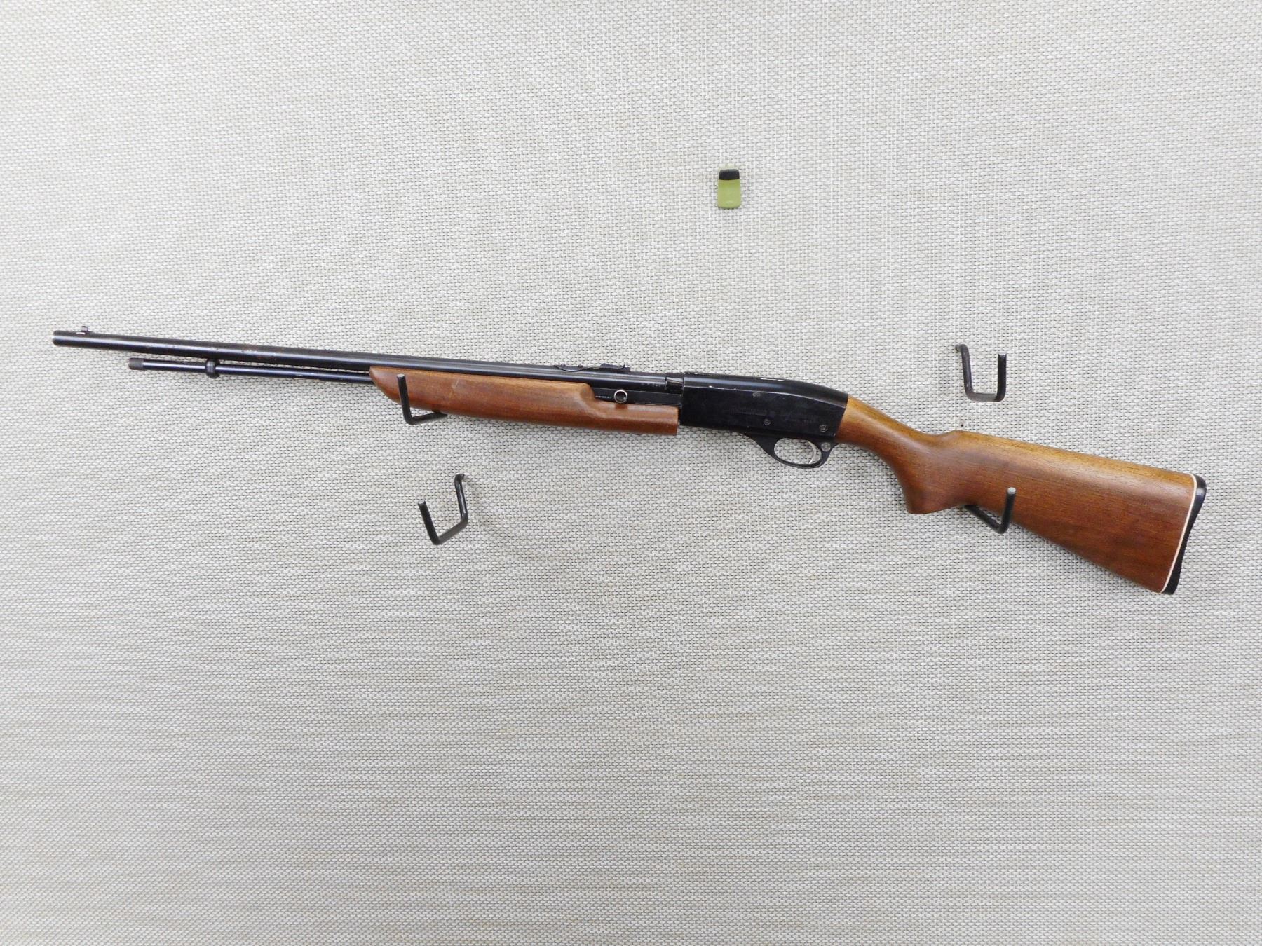 REMINGTON , MODEL: SPEEDMASTER 552 , CALIBER: 22 LR