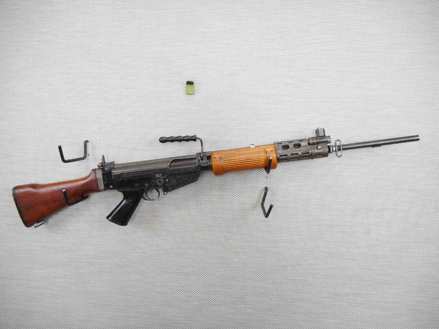 FN , MODEL: FAL , CALIBER: 7.62MM X 51 NATO