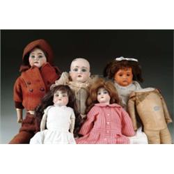 LOT OF FIVE DOLLS AND ONE DOLL BODY