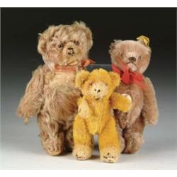 LOT OF THREE BEARS