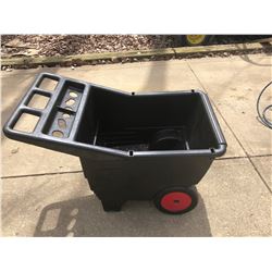 PLASTIC YARD CART ON 2 WHEELS
