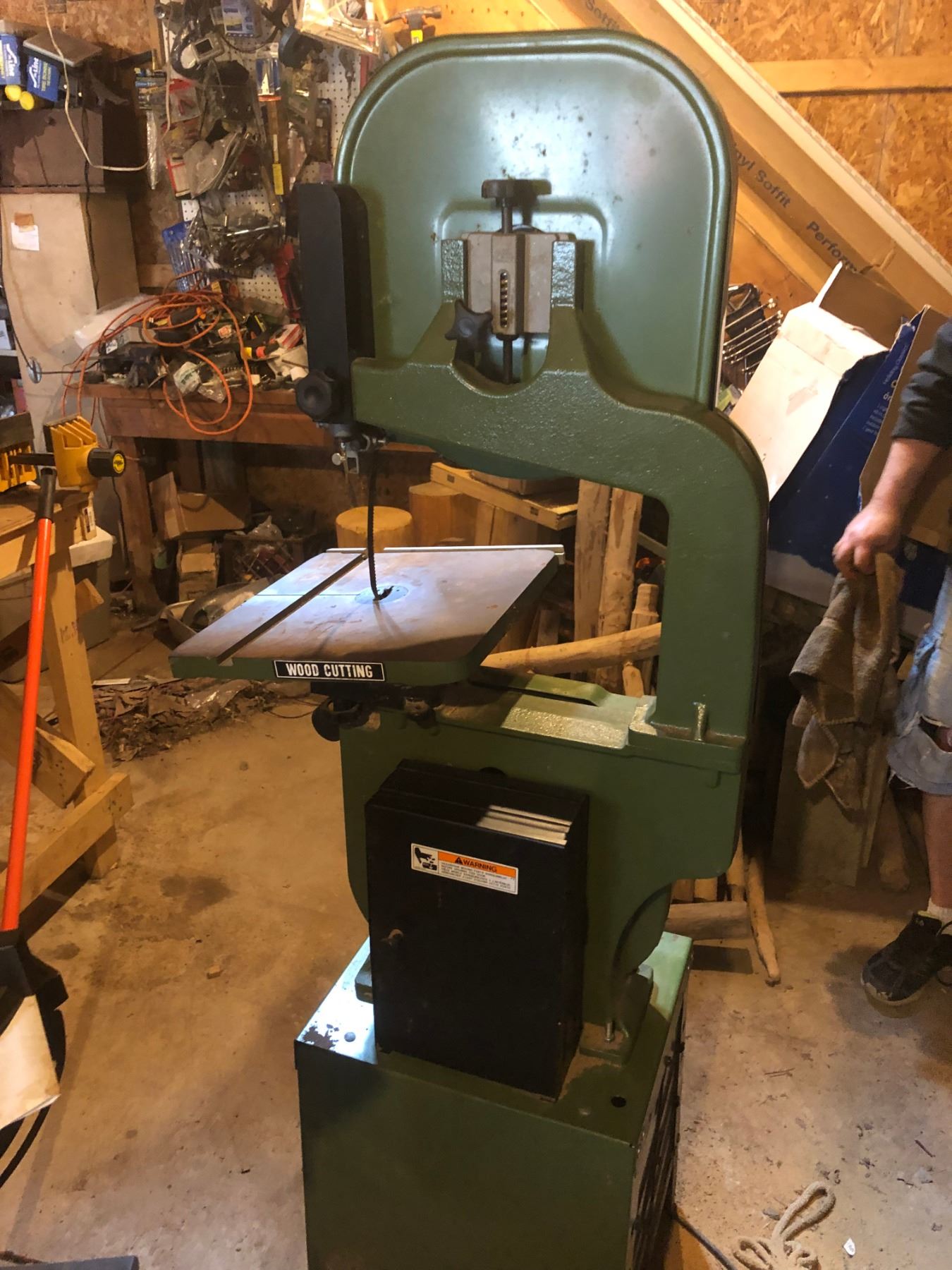 CENTRAL MACHINERY 14" WOOD CUTTING BAND SAW