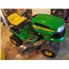 Image 1 : JD LAWN TRACTOR W MOWER DECK  / LA115