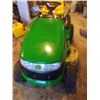 Image 5 : JD LAWN TRACTOR W MOWER DECK  / LA115