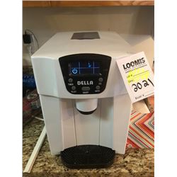 DELLA ICE AND WATER MACHINE