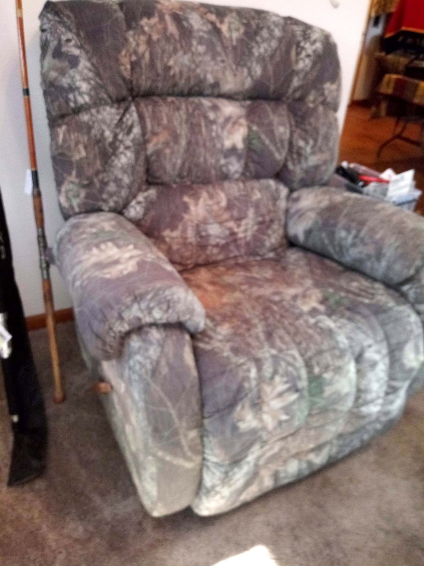 XLARGE CAMO RECLINER