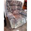 Image 1 : X-LARGE CAMO RECLINER