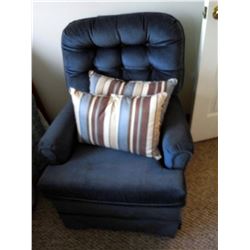BLUE SWIVEL CHAIR w PILLOWS