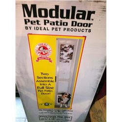 MODULAR PET PATIO DOOR *NEW IN BOX*