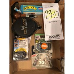 LOT OF A CAPE LIGHT/PELLETS/LOCKS/TREE STAND ROPE