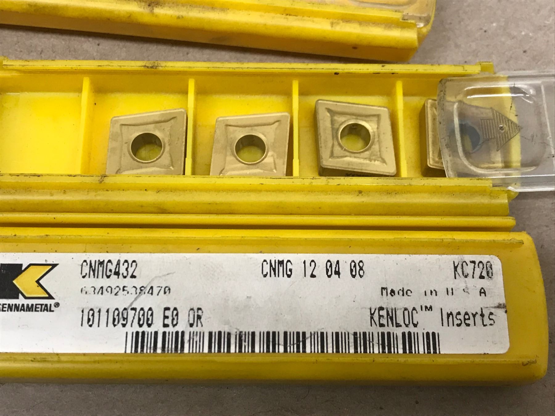 (31) KENNAMETAL MISC. CARBIDE INSERT *SEE PICS FOR PART