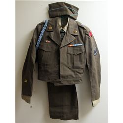 KOREAN WAR ERA INFANTRYMAN'S UNIFORM