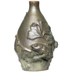 Rambervillers vase, raised design of a lizard 