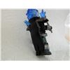Image 2 : MINI FIGURE - WITH WHIP & CAPE