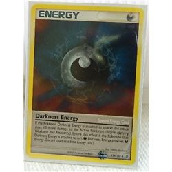 POKEMON COLLECTOR CARD IN PROTECTIVE SLEEVE - ENERGY - DARKNESS - COMMON - 129/132