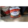 Image 1 : 26LB NATURAL BALANCE DOG FOOD SWEET POTATO AND FISH