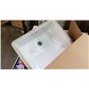 Image 2 : NEW CERAMIC SINK