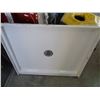 Image 2 : SHOWER BASE WITH GLASS SHOWER DOOR