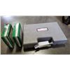 Image 1 : SUPERIOR STAPLER AND STAPLES