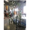 Image 2 : METAL GARDEN ARCH AND FLORALS