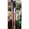 Image 2 : VINTAGE BAMBOO SKI POLES