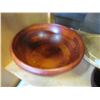 Image 2 : WOOD SALAD BOWL AND CHEESE CUTTING SET