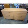 Image 1 : MAPLE 6 DRAWER DRESSER