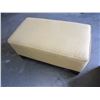 Image 1 : YELLOW STYLUS OTTOMAN