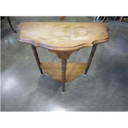 VINTAGE D TABLE