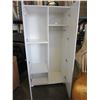 Image 2 : WHITE 6FT CUPBOARD