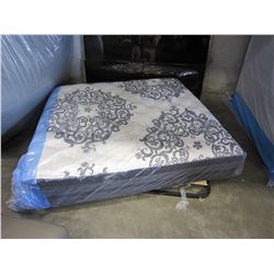 KINGSIZE SIMMONS BEAUTYREST SUPREME COMFORT TOP MATTRESS