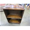 Image 1 : 31 INCH VINTAGE BOOKSHELF