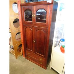 MAHOGANY FINISH ENTERTAINMENT CABINET