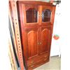 Image 2 : MAHOGANY FINISH ENTERTAINMENT CABINET