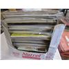 Image 2 : BOX OF BASEBALL CARD MAGAZINES