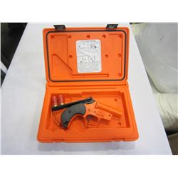 OLIN MARINE FLARE GUN AND FLARES