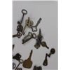 Image 2 : LOT OF VARIOUS KEYS * SOME SKELETON *