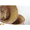 Image 3 : LOT OF 2 ROUND APPLE BASKETS