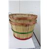Image 4 : LOT OF 2 ROUND APPLE BASKETS