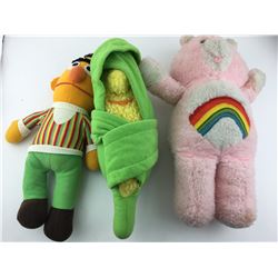 LOT OF 3 VINTAGE PLUSH TOYS (CAREBEAR, CORN, BERT)
