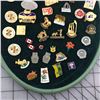 Image 5 : LOT OF ASSORTED LAPEL PINS (SASKATCHEWAN, ALBERTA, HOCKEY MOM ETC...)
