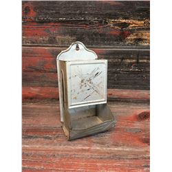 TIN MATCH BOX (NO VISIBLE BRAND)