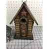 Image 2 : LOT OF 2 BIRD HOUSES