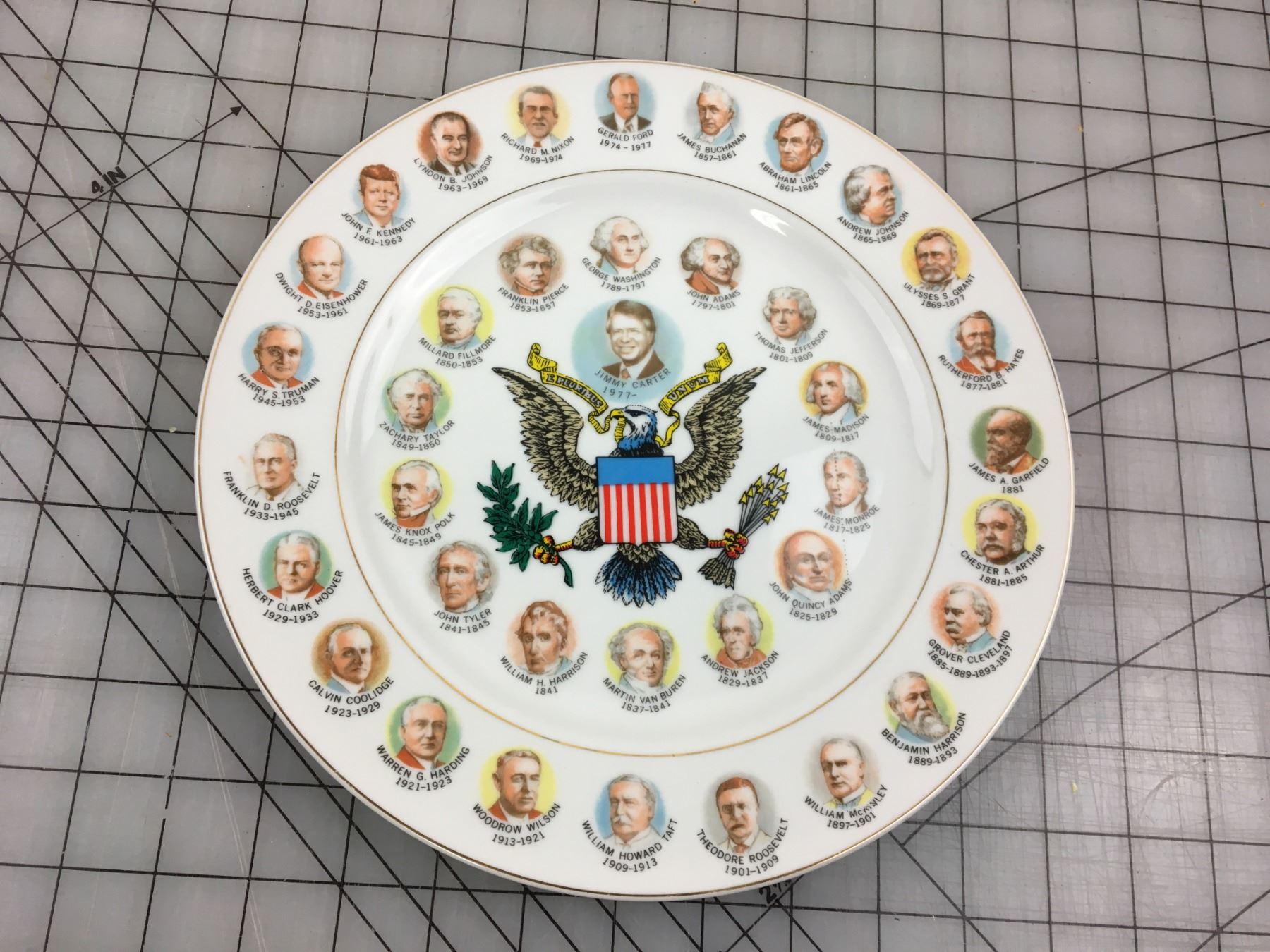 PRESIDENTS PLATE VINTAGE USA (PAST USA PRESIDENTS) *VINTAGE* Schmalz