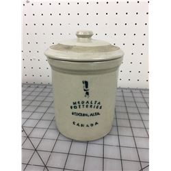 1/4 GALLON CROCK WITH LID (MEDALTA)